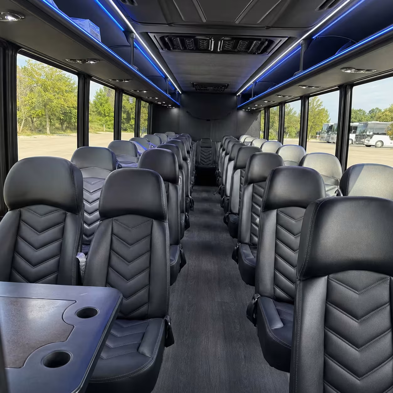 broken arrow minibus rentals for school and college trips