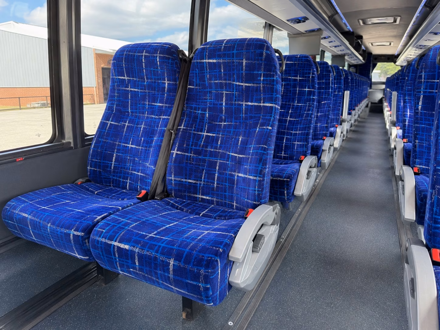 how the type of bus you choose changes charter bus prices in broken arrow oklahoma